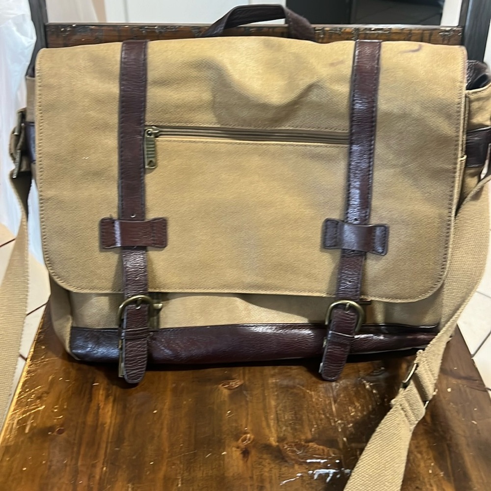 Canvas messenger bag slight signs of use